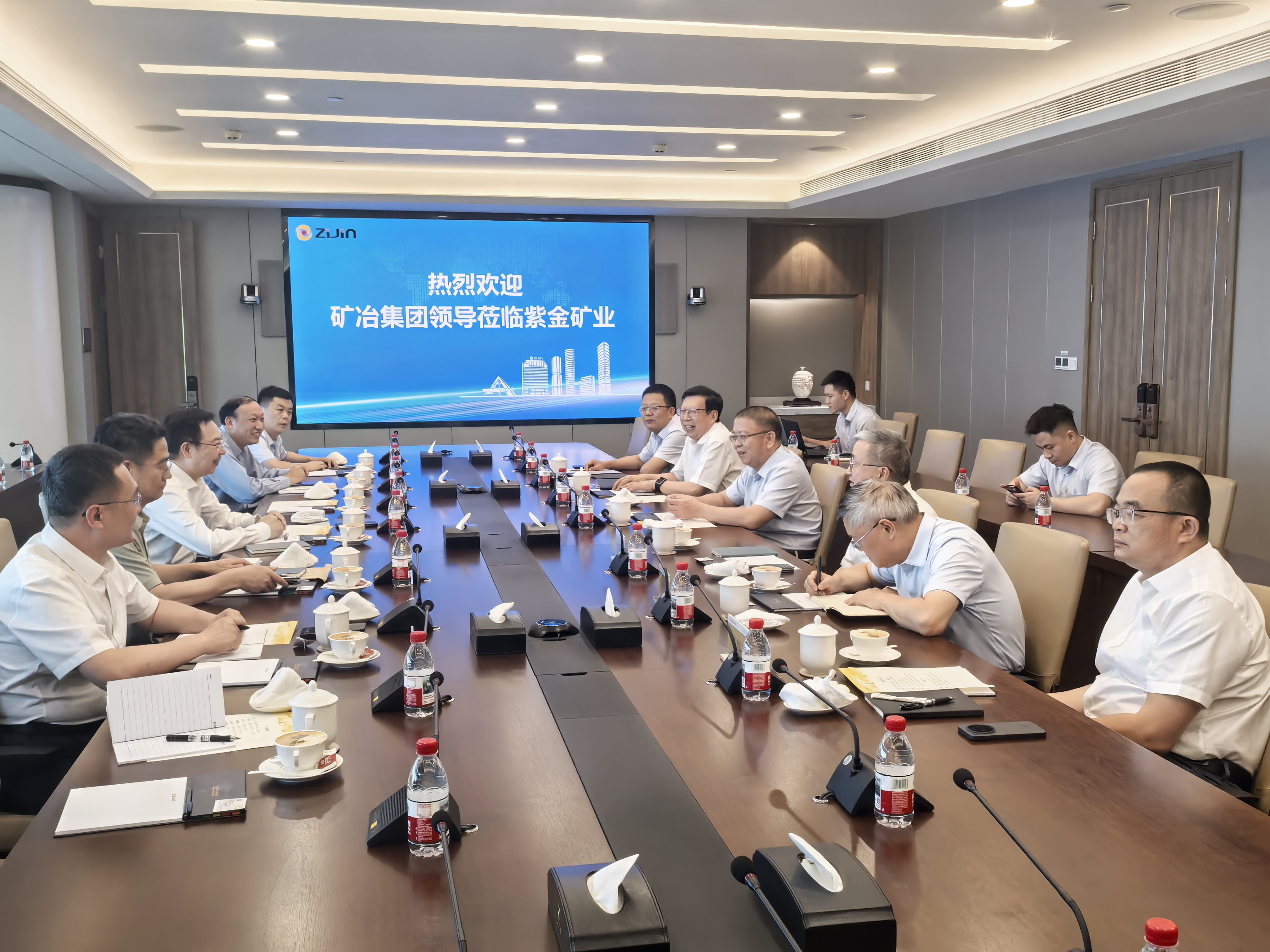 江南网页版入口官方网站入口_江南（中国）党委书记、董事长韩龙，党委副书记、总经理王晓亮一行到访紫金矿业.jpg
